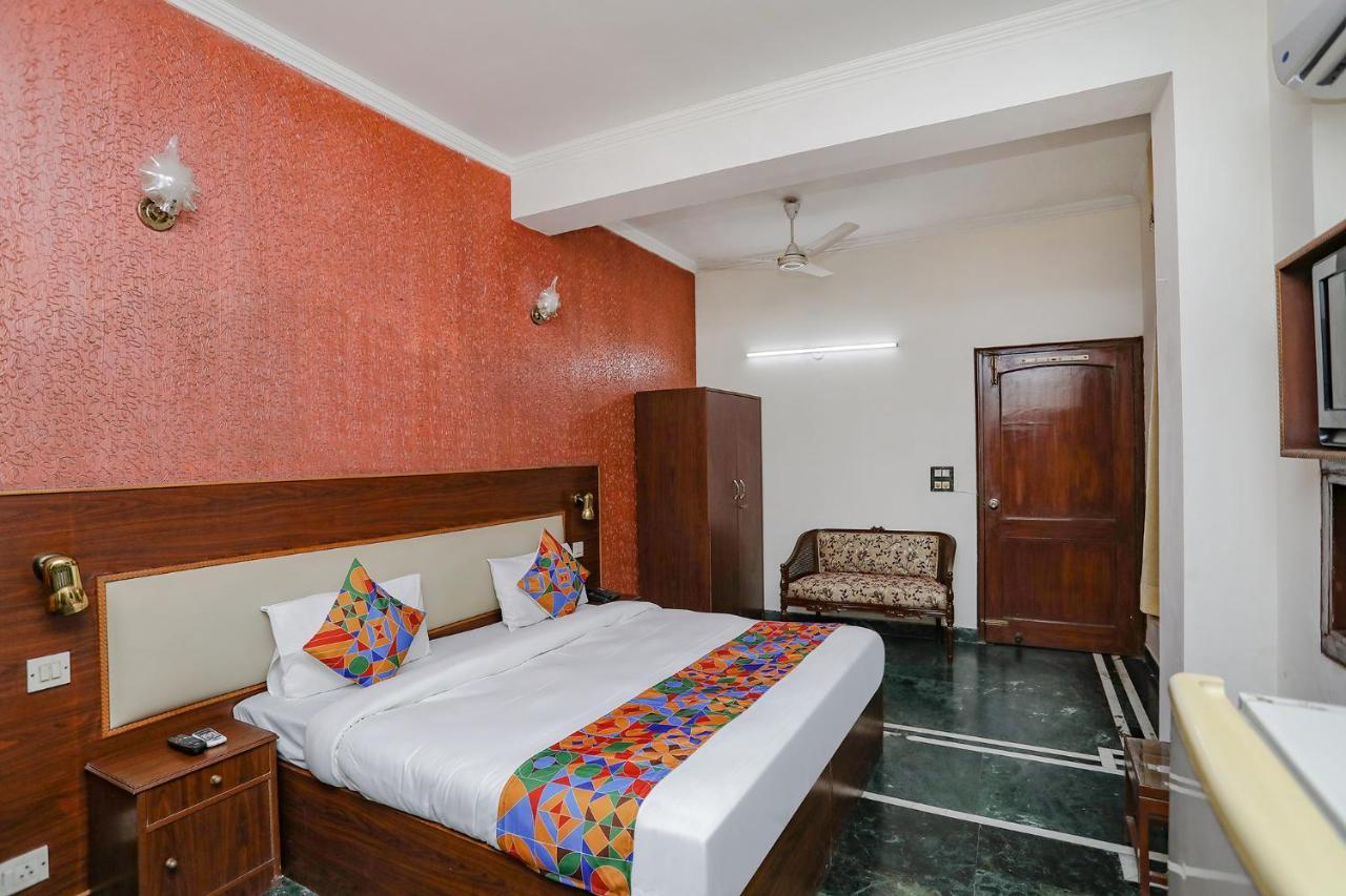 Fabexpress Primero I Gurgaon Exterior photo